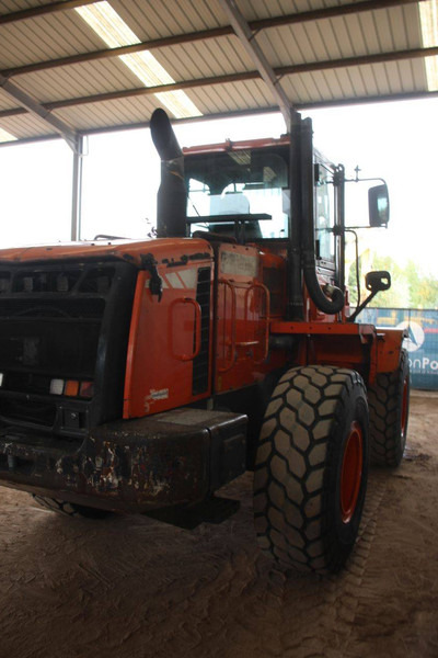 Doosan DL250 - Chargeuse sur pneus: photos 5 Doosan DL250 - Chargeuse sur pneus: photos 5