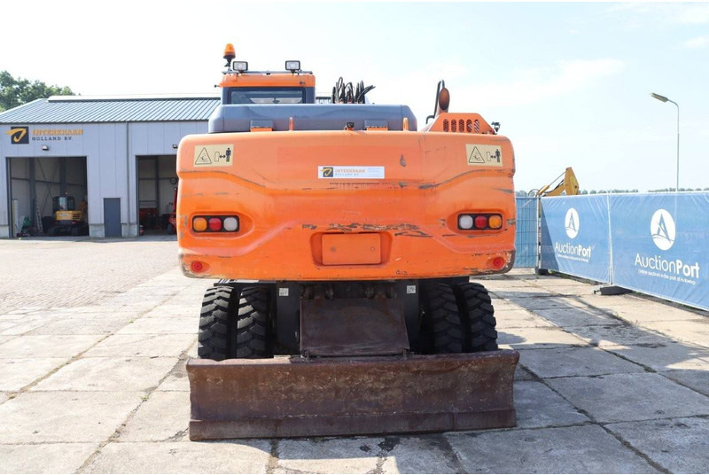 Doosan DX190W-3 - Pelle sur pneus: photos 5 Doosan DX190W-3 - Pelle sur pneus: photos 5