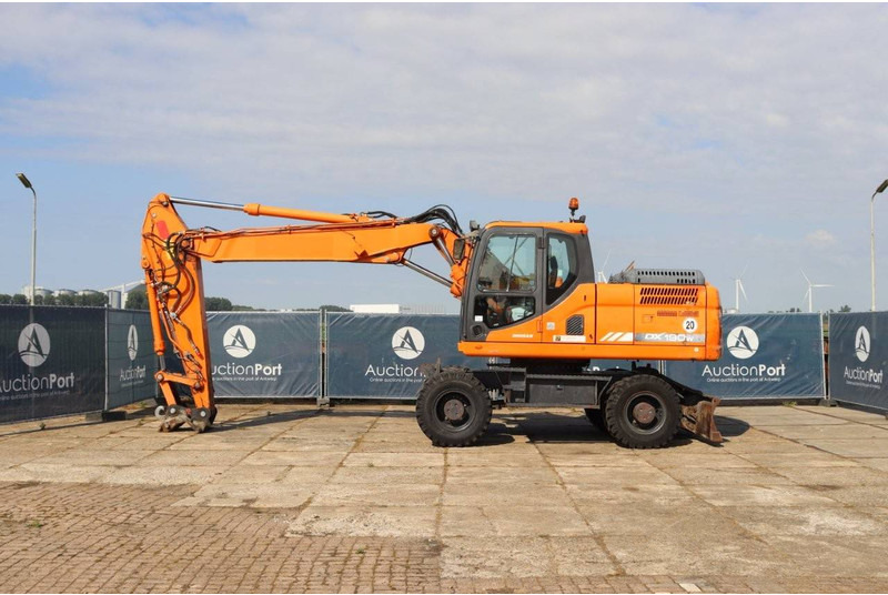 Doosan DX190W-3 - Pelle sur pneus: photos 2 Doosan DX190W-3 - Pelle sur pneus: photos 2