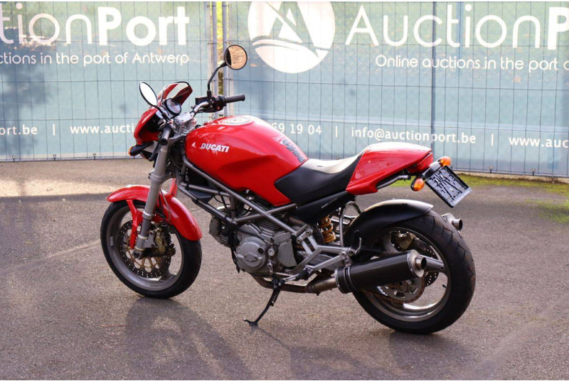 Ducati Monster 600 - Motocyclette: photos 3 Ducati Monster 600 - Motocyclette: photos 3