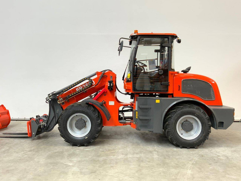 Everun ER2500 - Chargeuse sur pneus: photos 2 Everun ER2500 - Chargeuse sur pneus: photos 2