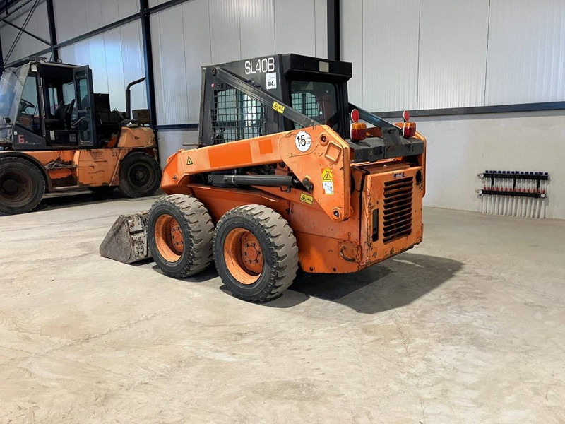 Fiat Kobelco SL 0BH - Chargeuse sur pneus: photos 3 Fiat Kobelco SL 0BH - Chargeuse sur pneus: photos 3