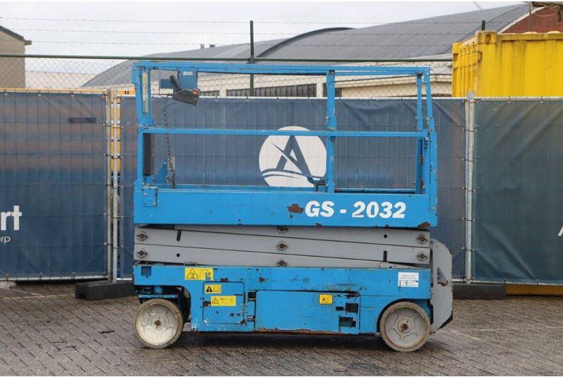 Genie GS-2032 - Nacelle ciseaux: photos 2 Genie GS-2032 - Nacelle ciseaux: photos 2