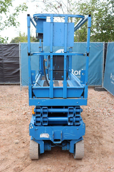 Genie GS-2032 - Nacelle ciseaux: photos 5 Genie GS-2032 - Nacelle ciseaux: photos 5