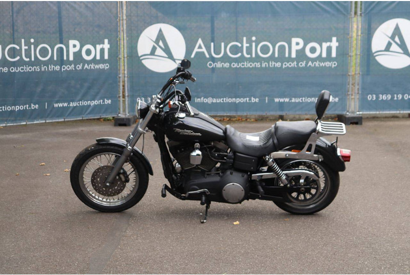 Harley-Davidson Dyna Street Bob - Motocyclette: photos 2 Harley-Davidson Dyna Street Bob - Motocyclette: photos 2