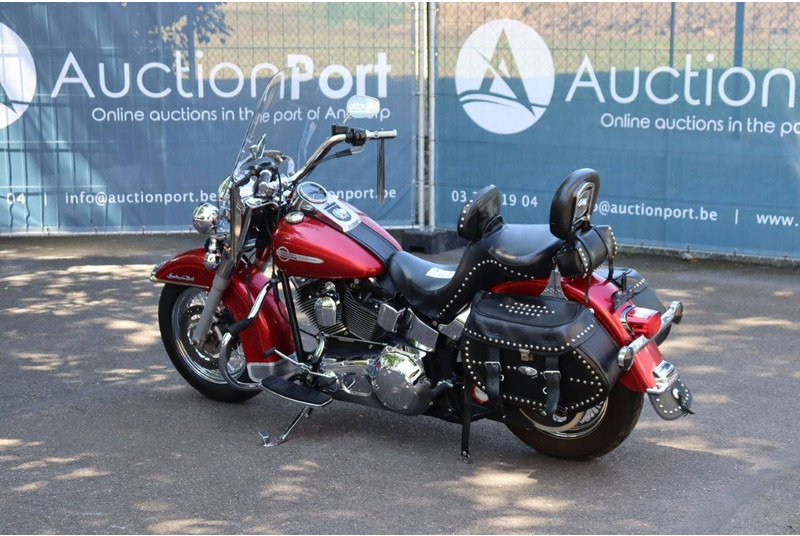 Harley-Davidson Heritage Softail Classic - Motocyclette: photos 3 Harley-Davidson Heritage Softail Classic - Motocyclette: photos 3