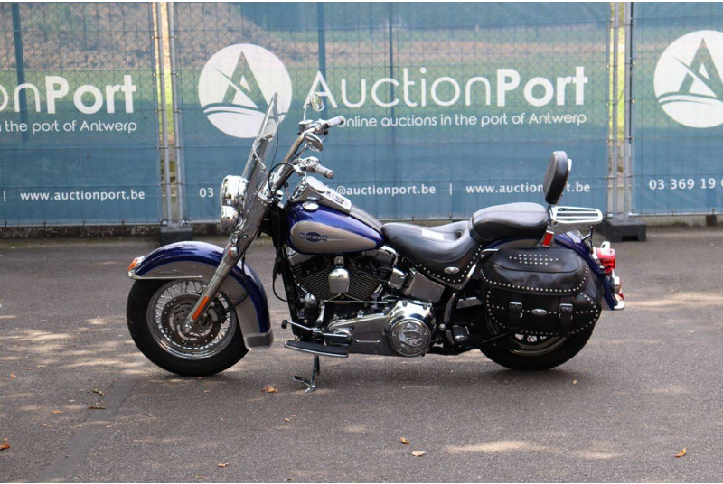 Harley-Davidson Heritage Softail Classic - Motocyclette: photos 2 Harley-Davidson Heritage Softail Classic - Motocyclette: photos 2