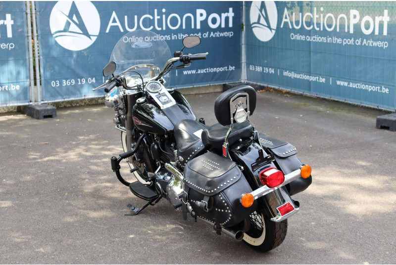 Harley-Davidson Heritage Softail Classic - Motocyclette: photos 4 Harley-Davidson Heritage Softail Classic - Motocyclette: photos 4