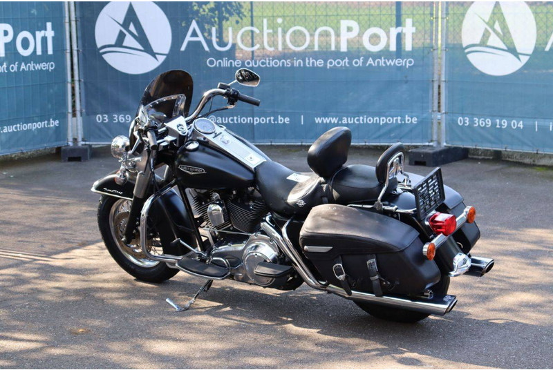 Harley-Davidson Road King Classic Touring - Motocyclette: photos 3 Harley-Davidson Road King Classic Touring - Motocyclette: photos 3