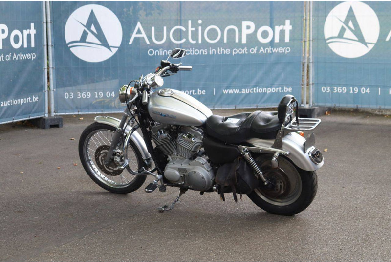 Harley-Davidson Sportster XL 883 - Motocyclette: photos 3 Harley-Davidson Sportster XL 883 - Motocyclette: photos 3