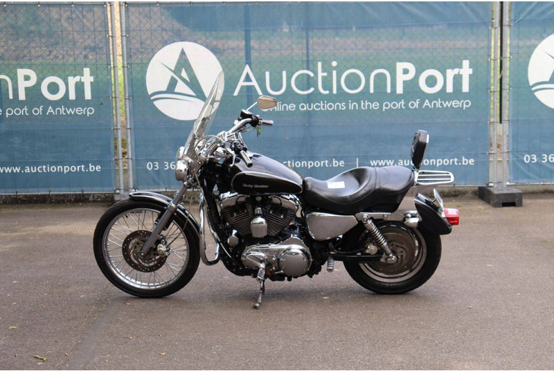 Harley-Davidson Sportster XL1200 Custom - Motocyclette: photos 2 Harley-Davidson Sportster XL1200 Custom - Motocyclette: photos 2