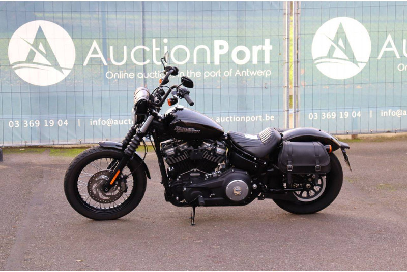 Harley-Davidson Street Bob - Motocyclette: photos 1 Harley-Davidson Street Bob - Motocyclette: photos 1