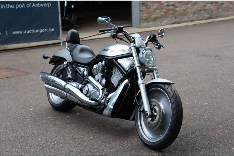 Motocyclette Harley-Davidson V-Rod VRSC: photos 7 Motocyclette Harley-Davidson V-Rod VRSC: photos 7