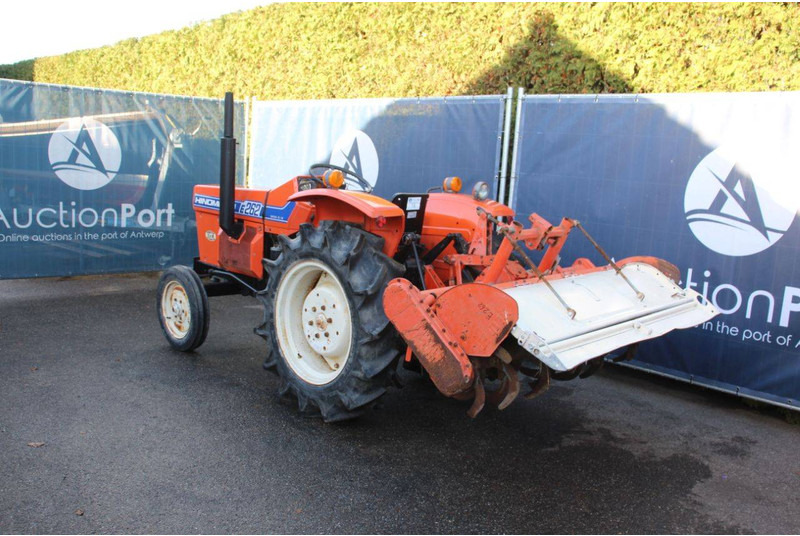 Hinomoto E262 - Tracteur agricole: photos 3 Hinomoto E262 - Tracteur agricole: photos 3