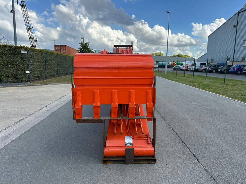 Flèche neuf Hitachi ZX200: photos 6