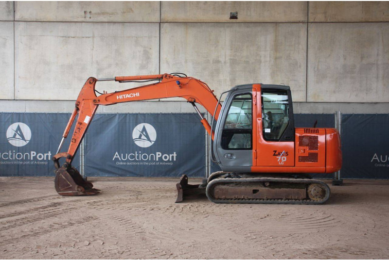 Hitachi Zaxis 70LC - Pelle sur chenille: photos 2 Hitachi Zaxis 70LC - Pelle sur chenille: photos 2