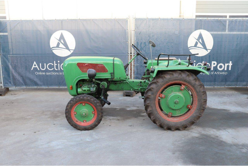 Holder B12 - Tracteur agricole: photos 2 Holder B12 - Tracteur agricole: photos 2
