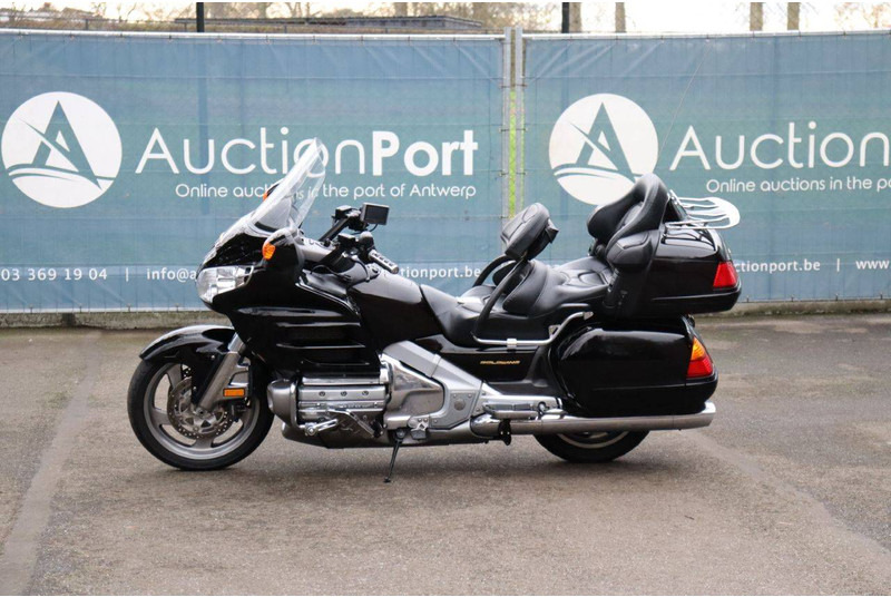 Honda GL1800 - Motocyclette: photos 1 Honda GL1800 - Motocyclette: photos 1