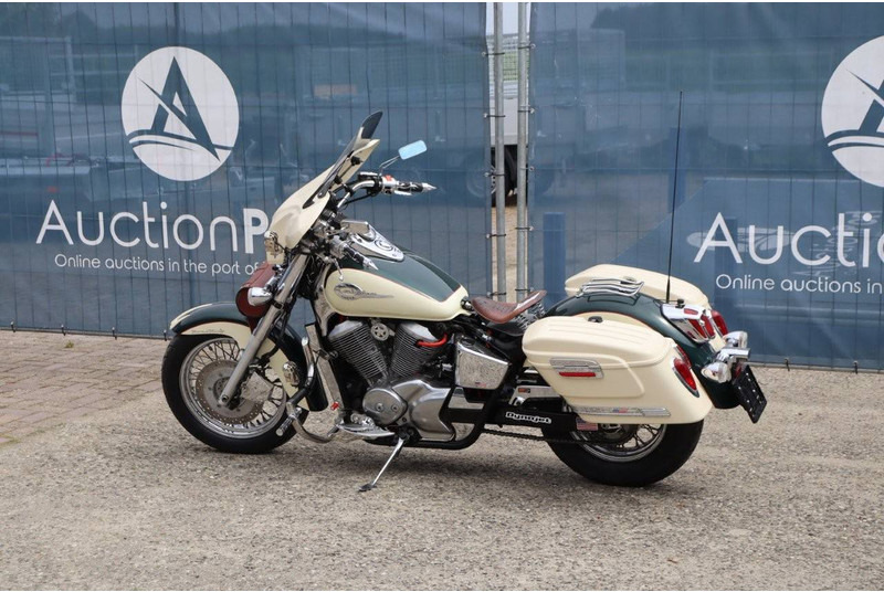 Honda Shadow 750 Custom - Motocyclette: photos 3 Honda Shadow 750 Custom - Motocyclette: photos 3
