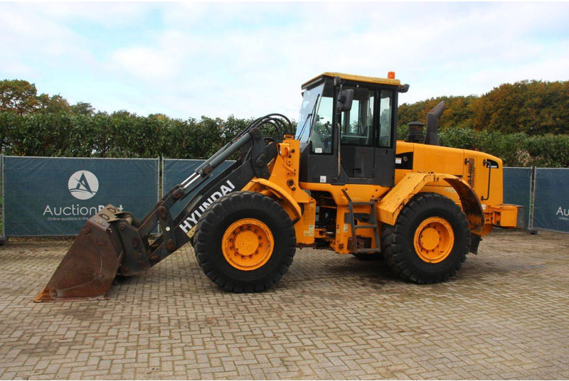 Hyundai HL740TM-7A - Chargeuse sur pneus: photos 1 Hyundai HL740TM-7A - Chargeuse sur pneus: photos 1