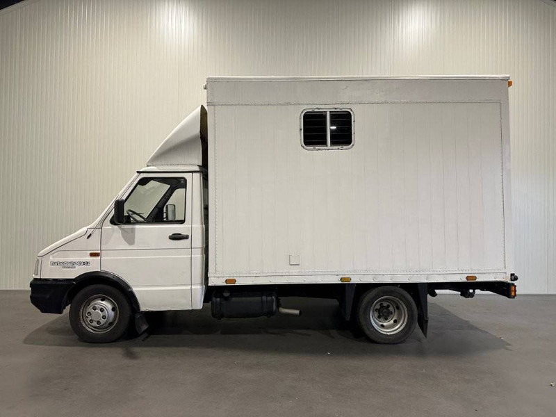 Iveco 49-12/35 - Camion chevaux: photos 2 Iveco 49-12/35 - Camion chevaux: photos 2