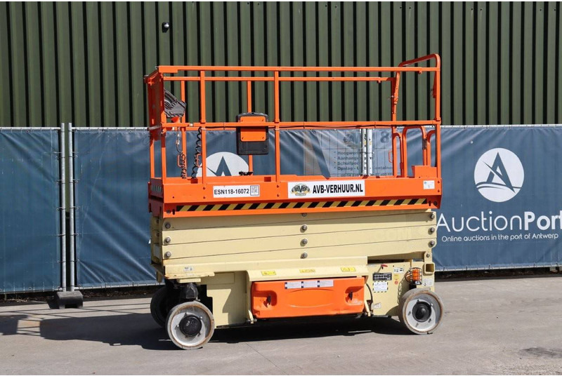 JLG 3246 ES - Nacelle ciseaux: photos 2 JLG 3246 ES - Nacelle ciseaux: photos 2