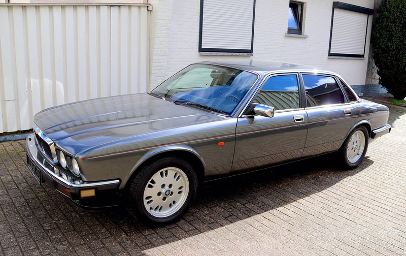Jaguar XJ-12 - Berline: photos 1 Jaguar XJ-12 - Berline: photos 1