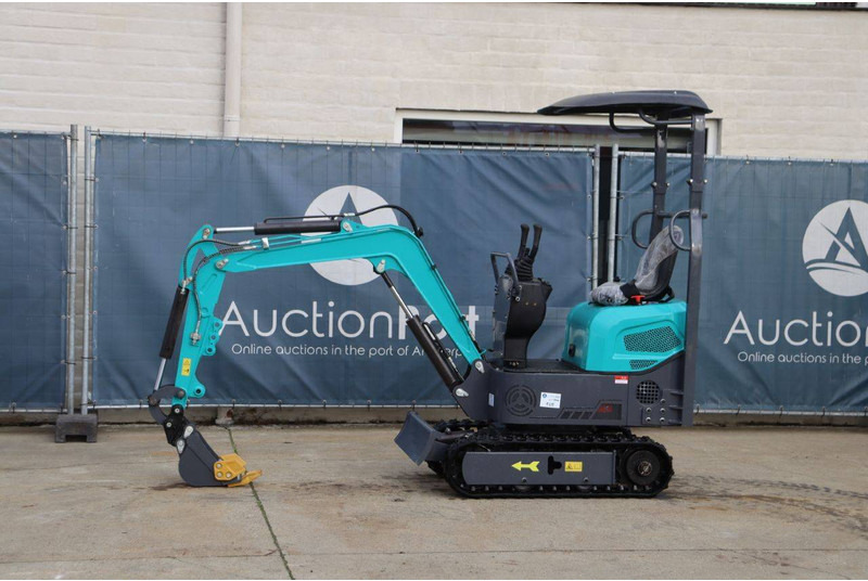 Kato - Mini pelle: photos 1 Kato - Mini pelle: photos 1