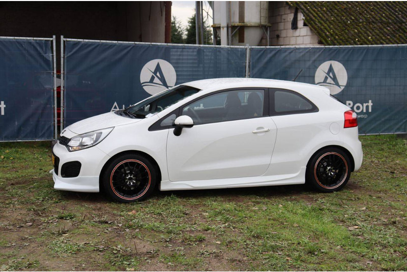 Kia Rio - Berline: photos 1 Kia Rio - Berline: photos 1