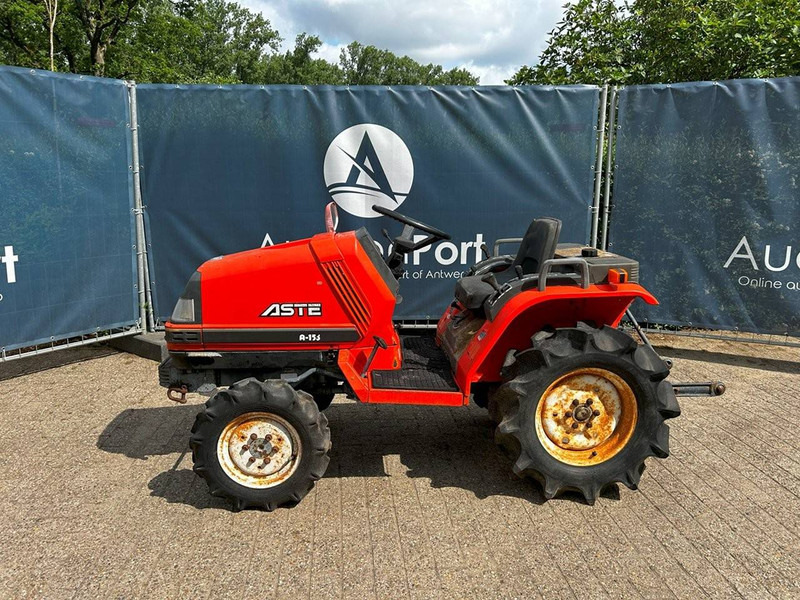 Kubota A155 - Tracteur agricole: photos 1 Kubota A155 - Tracteur agricole: photos 1