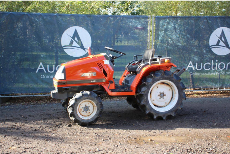 Kubota Aste A-175 - Tracteur agricole: photos 1 Kubota Aste A-175 - Tracteur agricole: photos 1