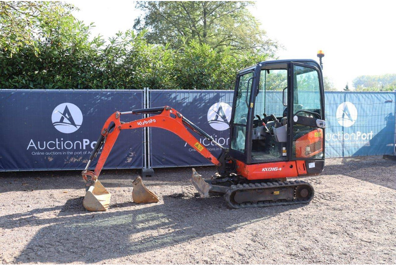 Kubota KX016-4 - Mini pelle: photos 1 Kubota KX016-4 - Mini pelle: photos 1