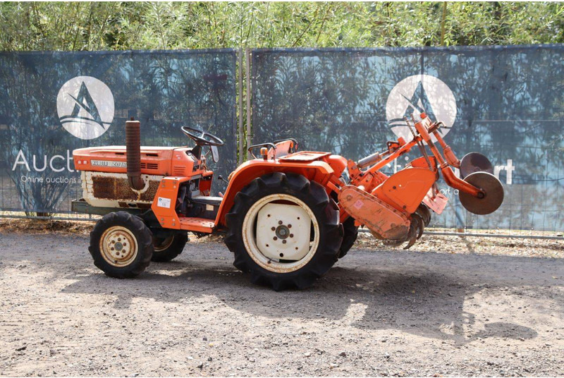 Kubota ZB1600 - Tracteur agricole: photos 3 Kubota ZB1600 - Tracteur agricole: photos 3
