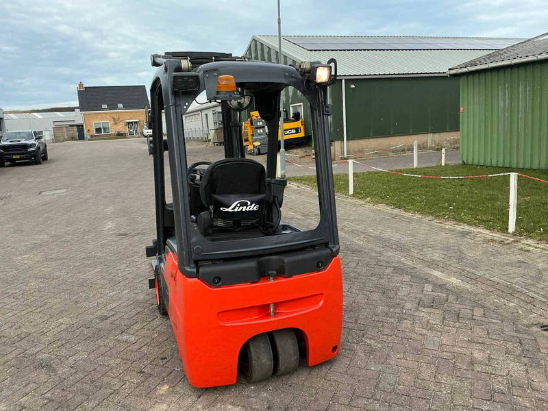 Linde E15-02 - Chariot élévateur électrique: photos 3 Linde E15-02 - Chariot élévateur électrique: photos 3