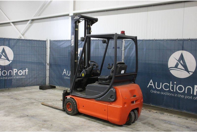 Linde E16C-02 - Chariot élévateur électrique: photos 3 Linde E16C-02 - Chariot élévateur électrique: photos 3