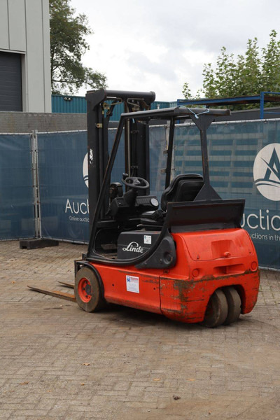 Linde E16C - Chariot élévateur électrique: photos 4 Linde E16C - Chariot élévateur électrique: photos 4