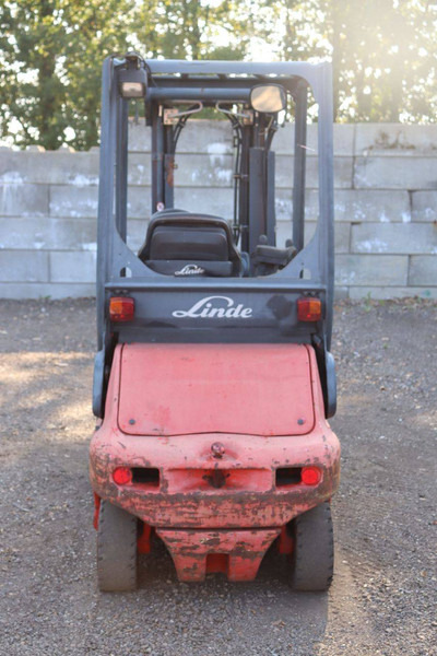 Linde E20P-02 - Chariot élévateur électrique: photos 5 Linde E20P-02 - Chariot élévateur électrique: photos 5