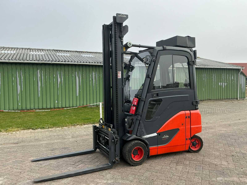 Linde E20PH-02 - Chariot élévateur électrique: photos 1 Linde E20PH-02 - Chariot élévateur électrique: photos 1