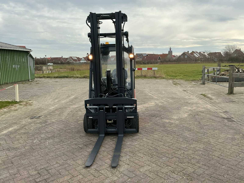 Linde E20PL-01 - Chariot élévateur électrique: photos 4 Linde E20PL-01 - Chariot élévateur électrique: photos 4