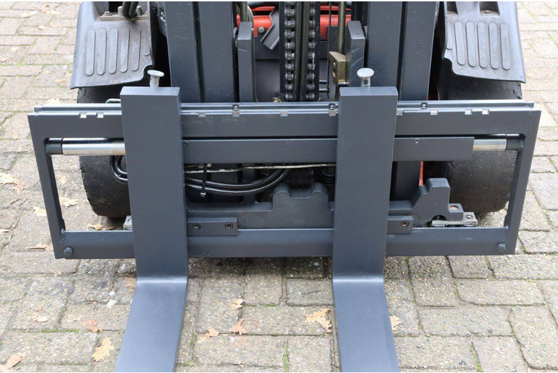 Chariot élévateur électrique Linde E25-02: photos 12 Chariot élévateur électrique Linde E25-02: photos 12