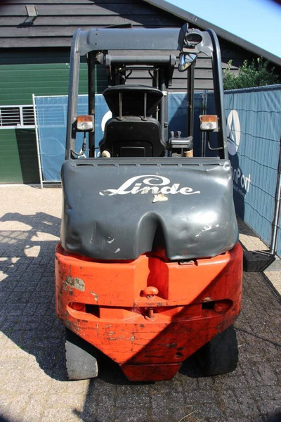 Linde E30/03/600 - Chariot élévateur électrique: photos 5 Linde E30/03/600 - Chariot élévateur électrique: photos 5