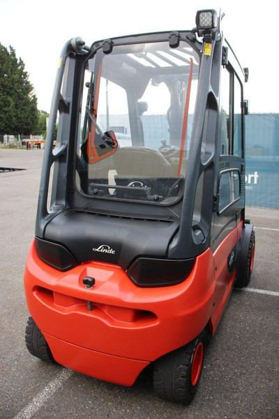 Linde E35L-01 - Chariot élévateur électrique: photos 5 Linde E35L-01 - Chariot élévateur électrique: photos 5