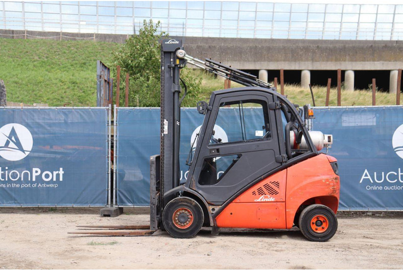 Linde H25 - Chariot élévateur à gaz: photos 2 Linde H25 - Chariot élévateur à gaz: photos 2
