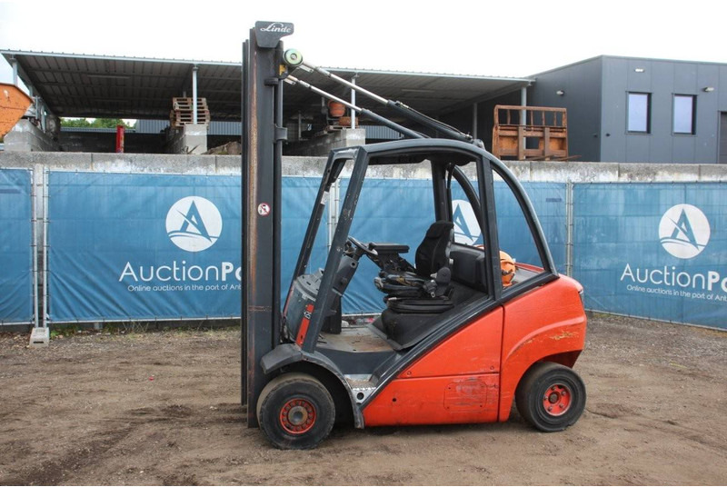 Linde H25T - Chariot tout terrain: photos 1 Linde H25T - Chariot tout terrain: photos 1