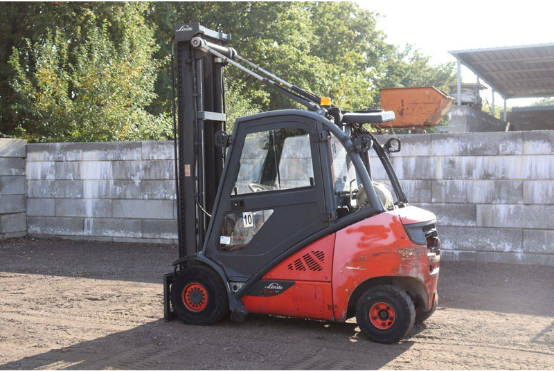 Linde H30CNG - Chariot élévateur à gaz: photos 3 Linde H30CNG - Chariot élévateur à gaz: photos 3