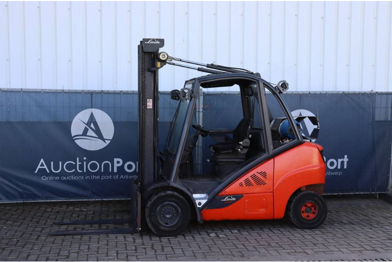 Linde H35T - Chariot élévateur à gaz: photos 1 Linde H35T - Chariot élévateur à gaz: photos 1