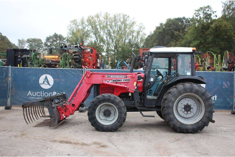 Massey Ferguson MF 4455 - Tracteur agricole: photos 2 Massey Ferguson MF 4455 - Tracteur agricole: photos 2