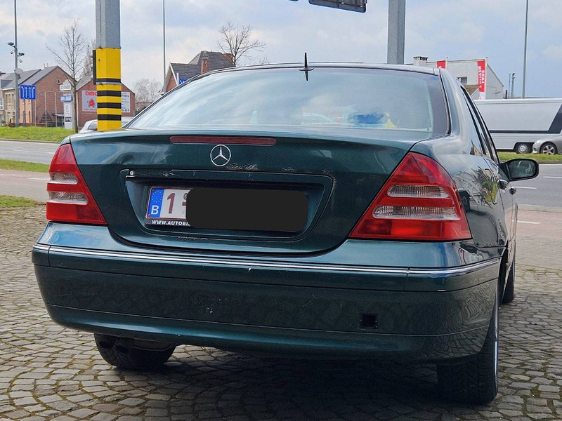 Mercedes-Benz C-Klasse (W203) _ 220 CDI Automatic - Voiture: photos 3 Mercedes-Benz C-Klasse (W203) _ 220 CDI Automatic - Voiture: photos 3