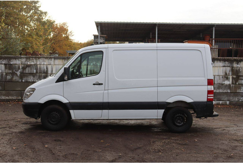 Mercedes-Benz Sprinter - Fourgon utilitaire: photos 2 Mercedes-Benz Sprinter - Fourgon utilitaire: photos 2