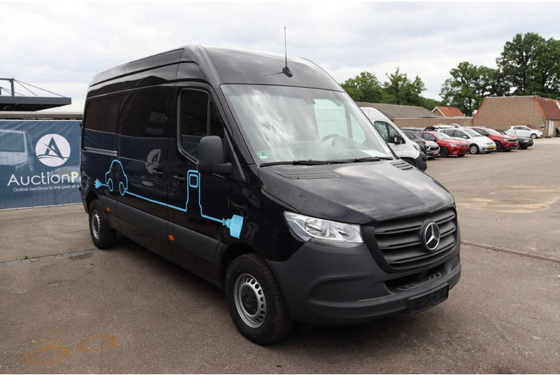Fourgon utilitaire, Utilitaire électrique Mercedes-Benz eSprinter KA L2H2: photos 7